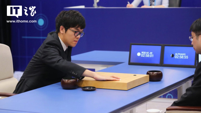 AlphaGo團隊宣布“阿狗”退役，50份自我對戰棋譜獻給人類(lèi)